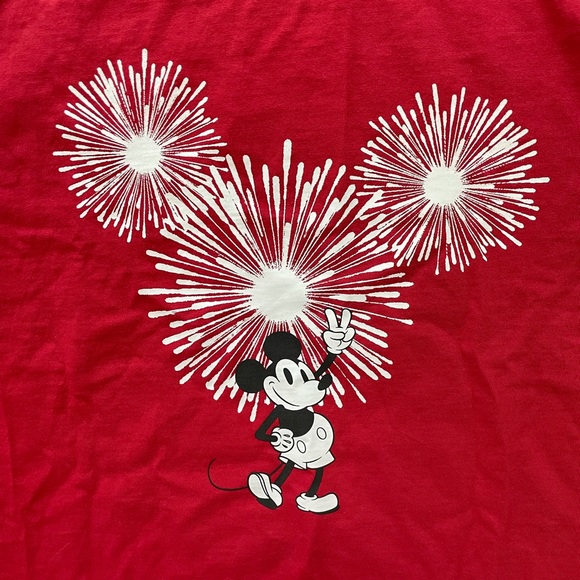 AE x Disney Tee - Picture 2 of 5